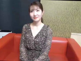 V888AV❤️【老王探花】探花大神老王酒店_1600元约炮十九岁兼职小妹妹逼紧听话，小妹缺钱买手机偷拍角度不错对白清晰😁一区二区三区